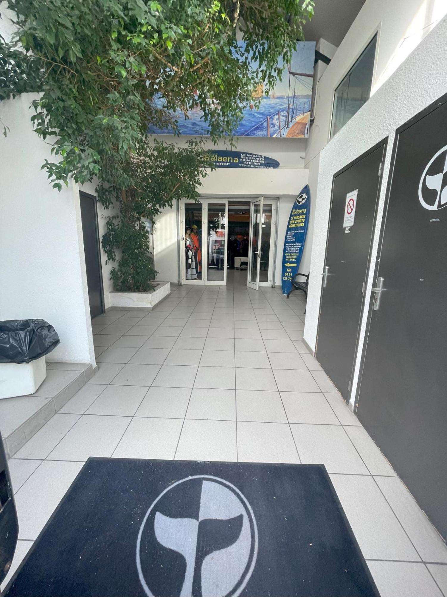 Balaena Hebergement Marseilles Exterior foto